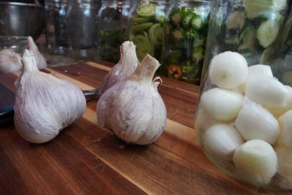 Garlic and pearl onions pickling