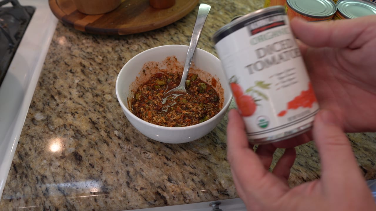 Diced tomatoes in freeze dryer